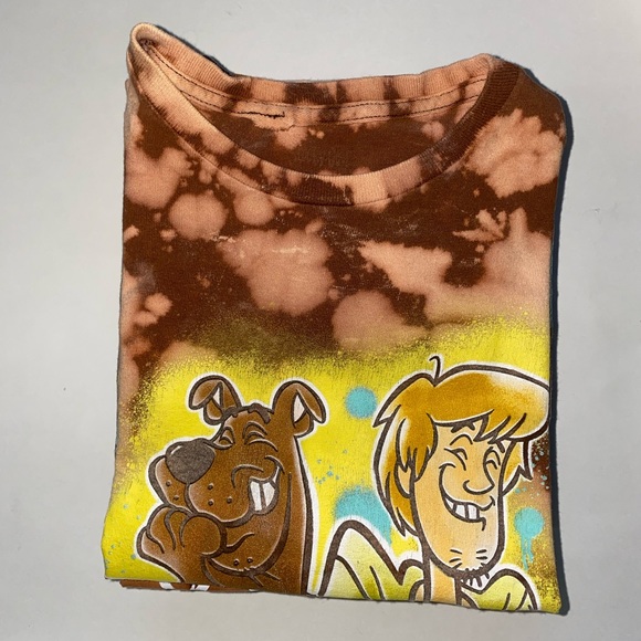 Scooby Doo Graffiti T-shirt // Adult Medium // Hand Dyed // Vintage - Picture 3 of 4
